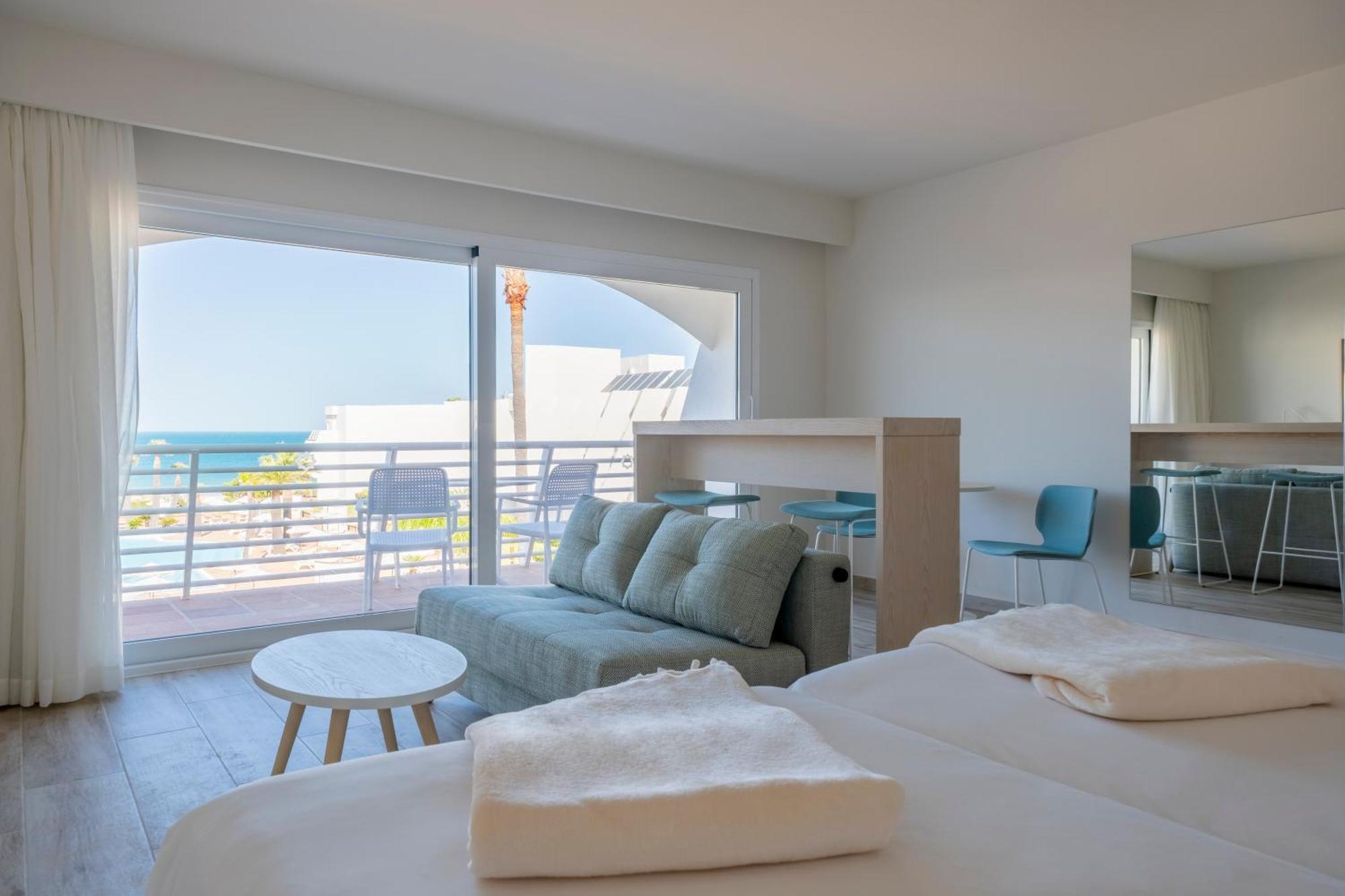 Junior Suite Sea View,1207668529:JPEG